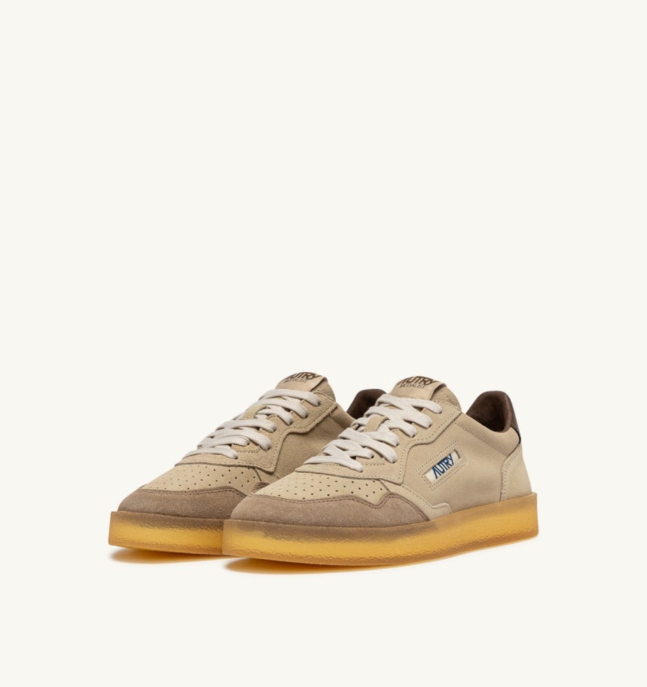 MEDALIST LOW IN BISCOTTI AND KANGAROO SUEDE