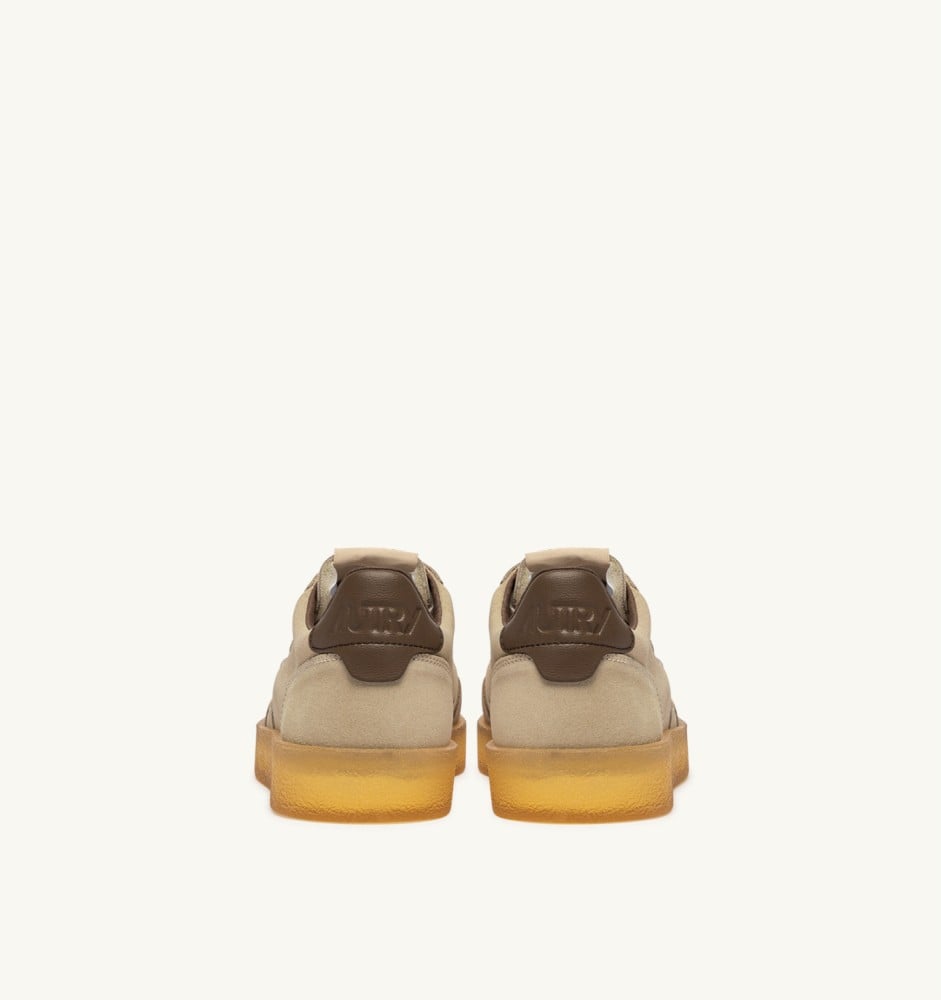 MEDALIST LOW IN BISCOTTI AND KANGAROO SUEDE