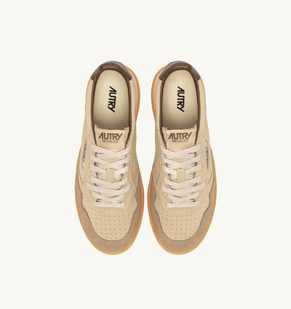 MEDALIST LOW IN BISCOTTI AND KANGAROO SUEDE