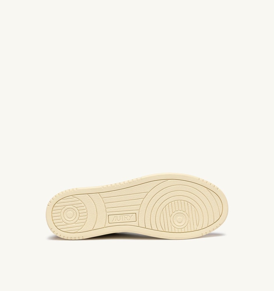 MEDALIST LOW IN WHITE AND LION LEATHER AND SUEDE