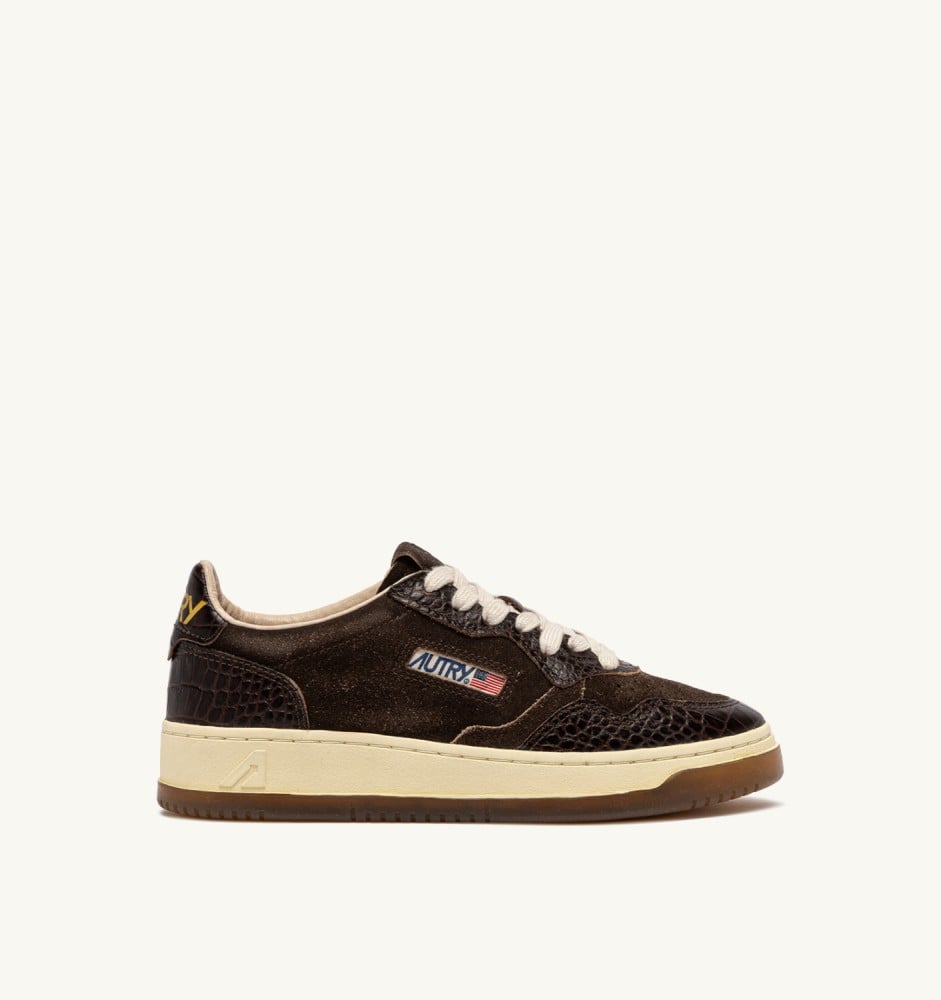 MEDALIST LOW IN MUSTANG AND BROWN SUEDE AND LEATHER