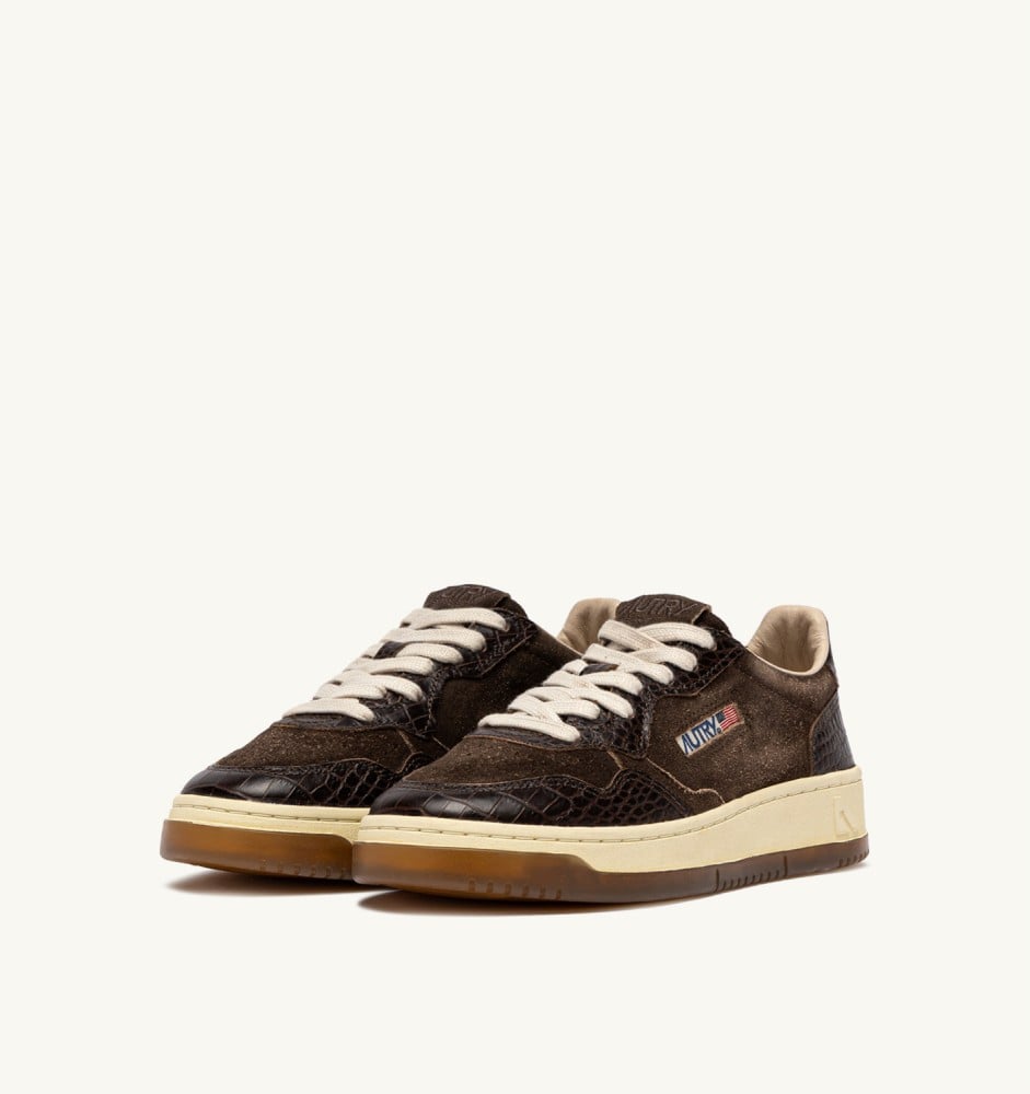 MEDALIST LOW IN MUSTANG AND BROWN SUEDE AND LEATHER