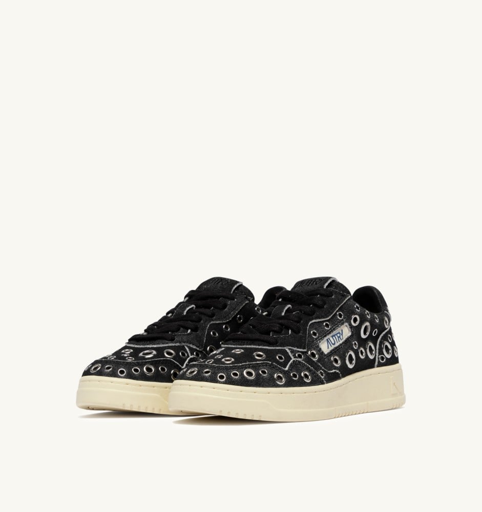 MEDALIST LOW IN BLACK SUEDE WITH STUDS