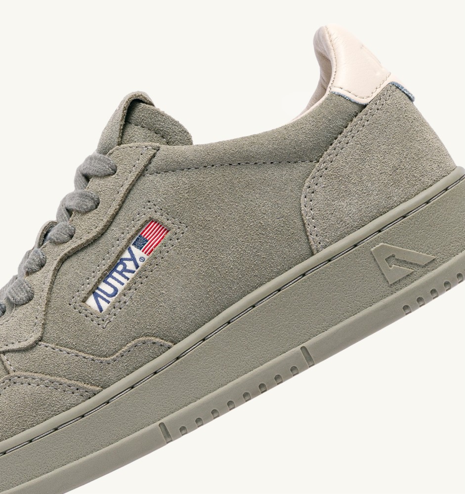 MEDALIST LOW IN SILVER SAGE AND IVORY SUEDE