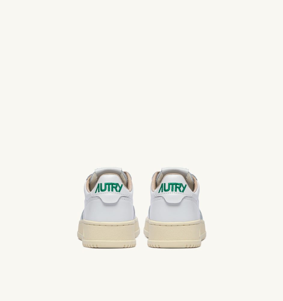 MEDALIST LOW ‘CLOVER’ IN WHITE AND AMAZON LEATHER