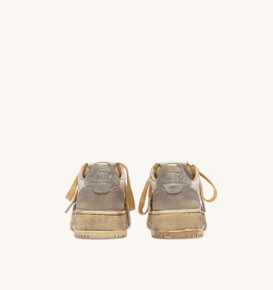 MEDALIST LOW SUPER VINTAGE IN CHOCOLATE AND SILVER LEATHER