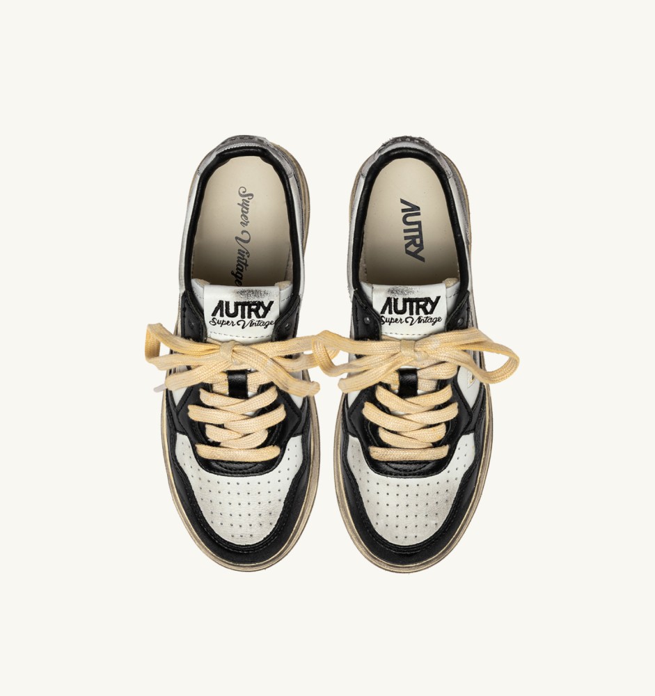 MEDALIST LOW SUPER VINTAGE IN WHITE BLACK AND SILVER LEATHER