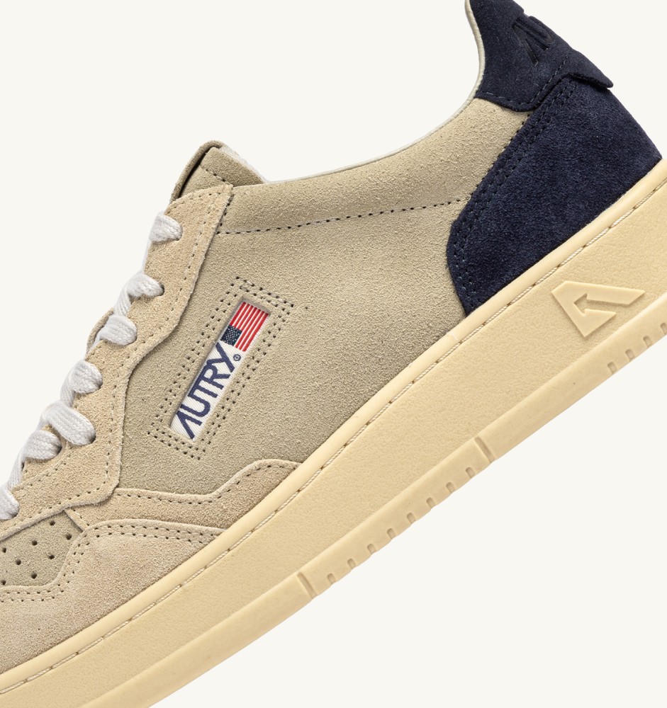 MEDALIST LOW TRICOLOR IN SUEDE COLOR ECRU PAPYRUS AND BLUE SPACE