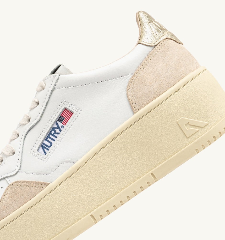 MEDALIST PLATFORM IN WHITE AND PLATINUM SUEDE AND LEATHER