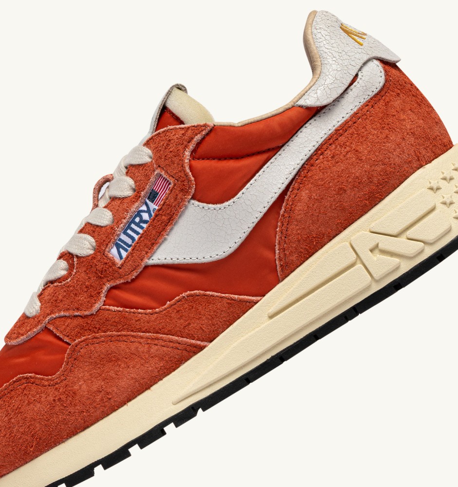 REELWIND LOW IN WHITE AND ORANGE RUST NYLON AND SUEDE