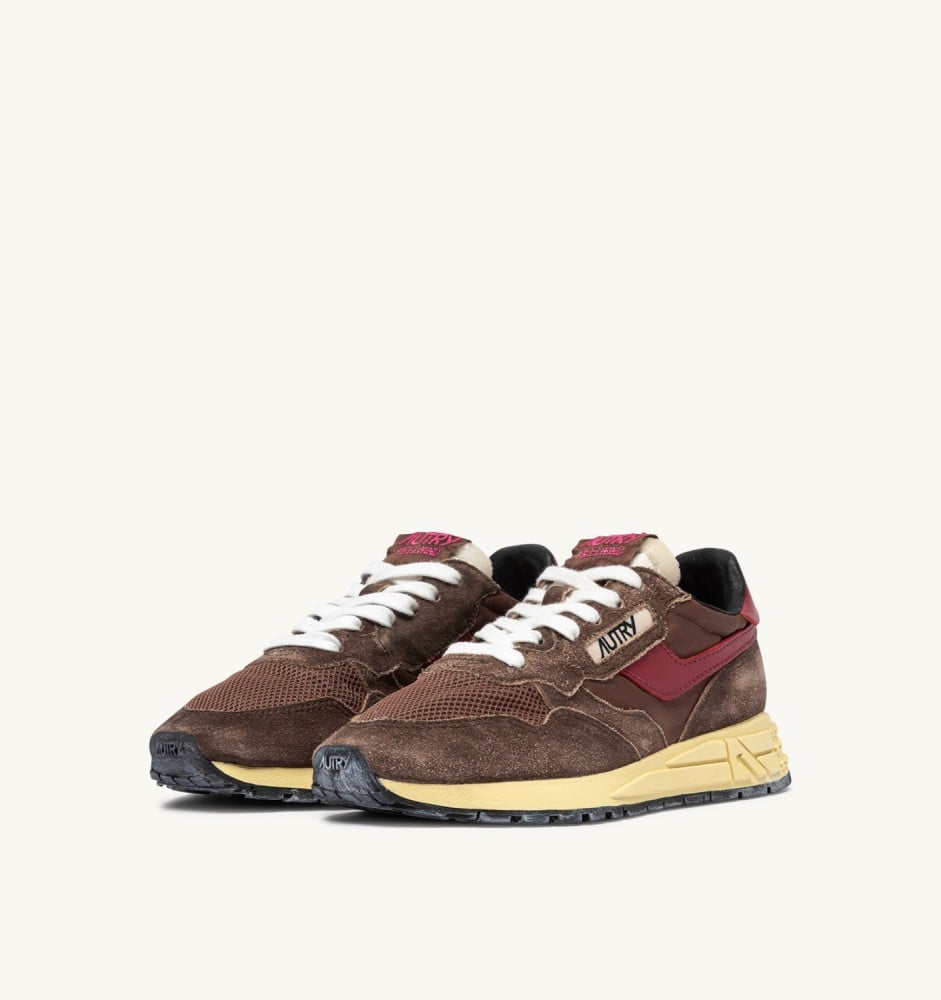 REELWIND LOW IN COFFEE SUGAR AND DEEP CLARET NYLON AND SUEDE