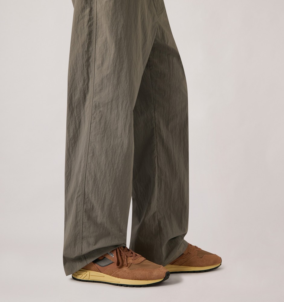 REELWIND LOW IN MOCHA AND BLACK NYLON AND SUEDE
