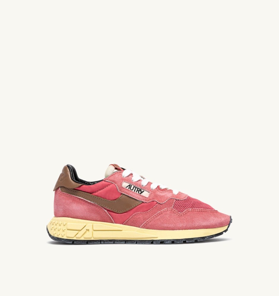 REELWIND LOW IN STRAWBERRY SUGAR AND COCONUT NYLON AND SUEDE