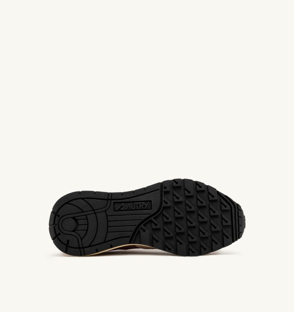 REELWIND LOW IN ROSE AND DESERT SAND NYLON SUEDE AND LEATHER