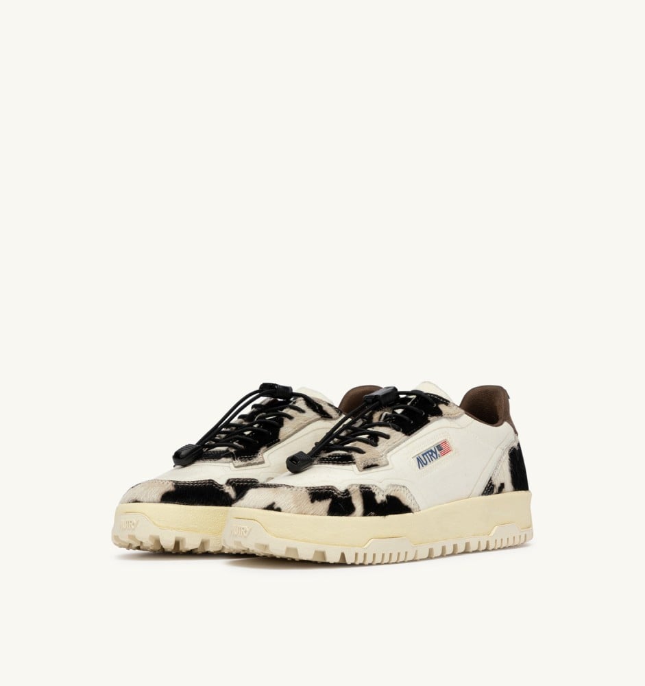 WILDPACE LOW IN MARSHMALLOW AND COW CORDURA AND LEATHER