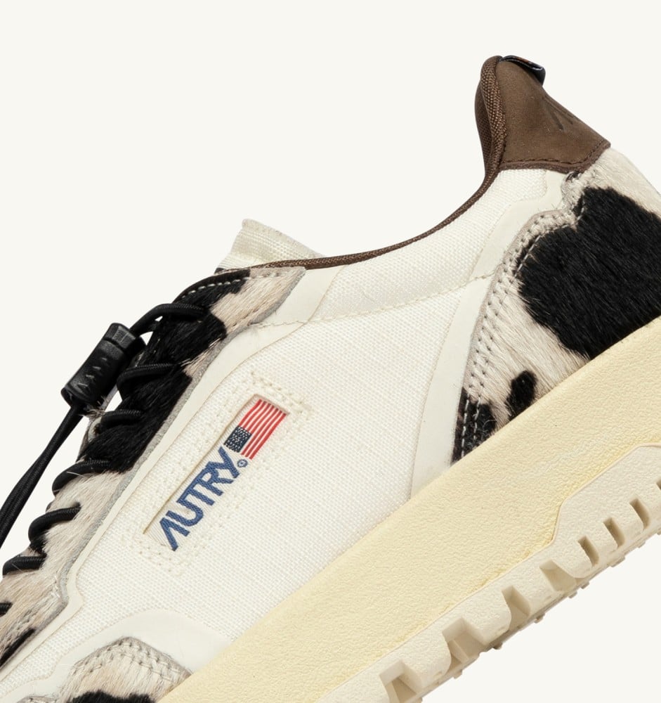 WILDPACE LOW IN MARSHMALLOW AND COW CORDURA AND LEATHER