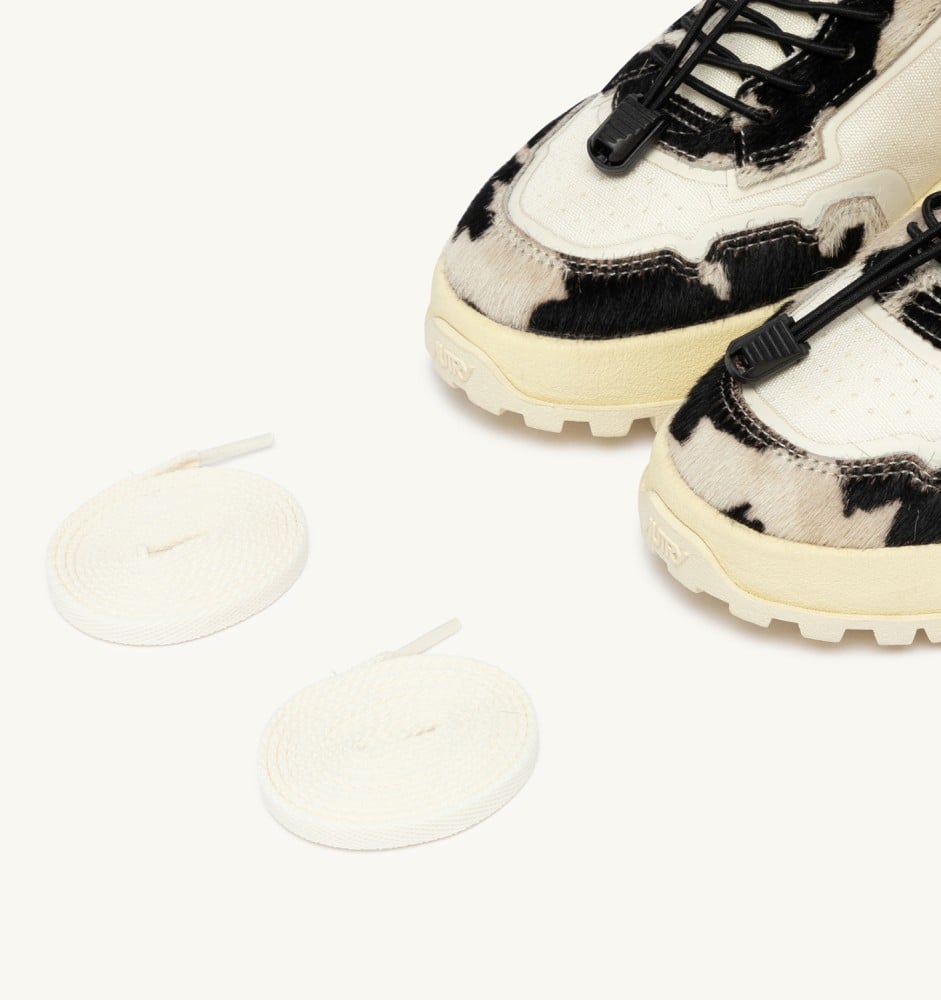 WILDPACE LOW IN MARSHMALLOW AND COW CORDURA AND LEATHER