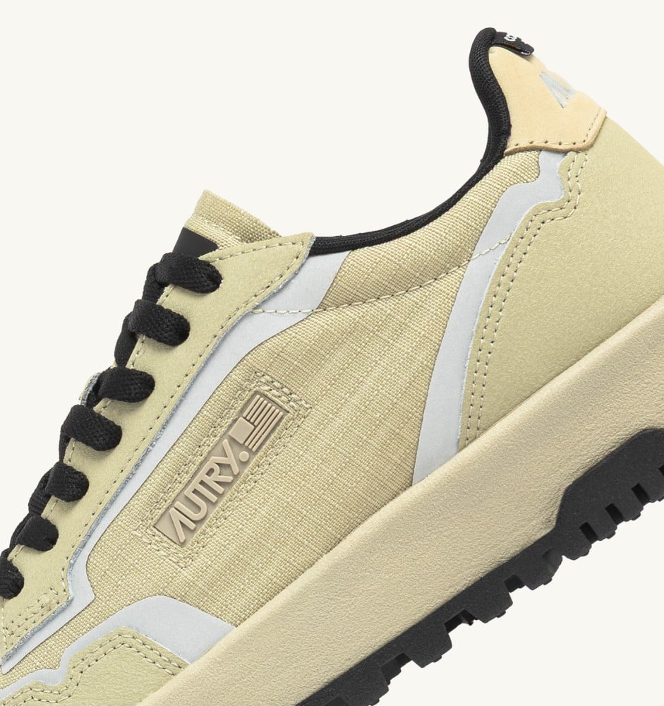 WILDPACE LOW IN RIPSTOP NYLON AND LEATHER COLOR TIDAL FOAM AND REFLEX