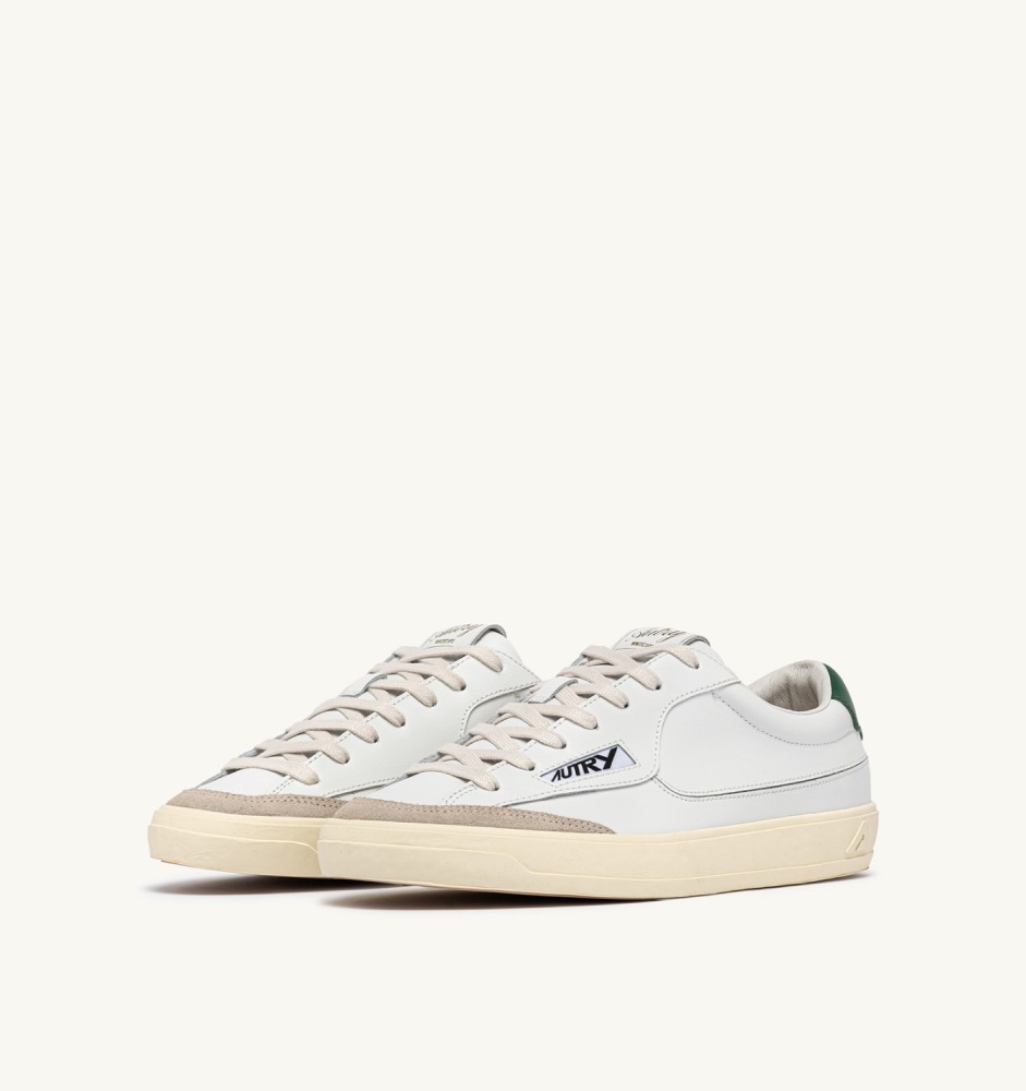 WINDSCAPE LOW IN WHITE AND AMAZON LEATHER
