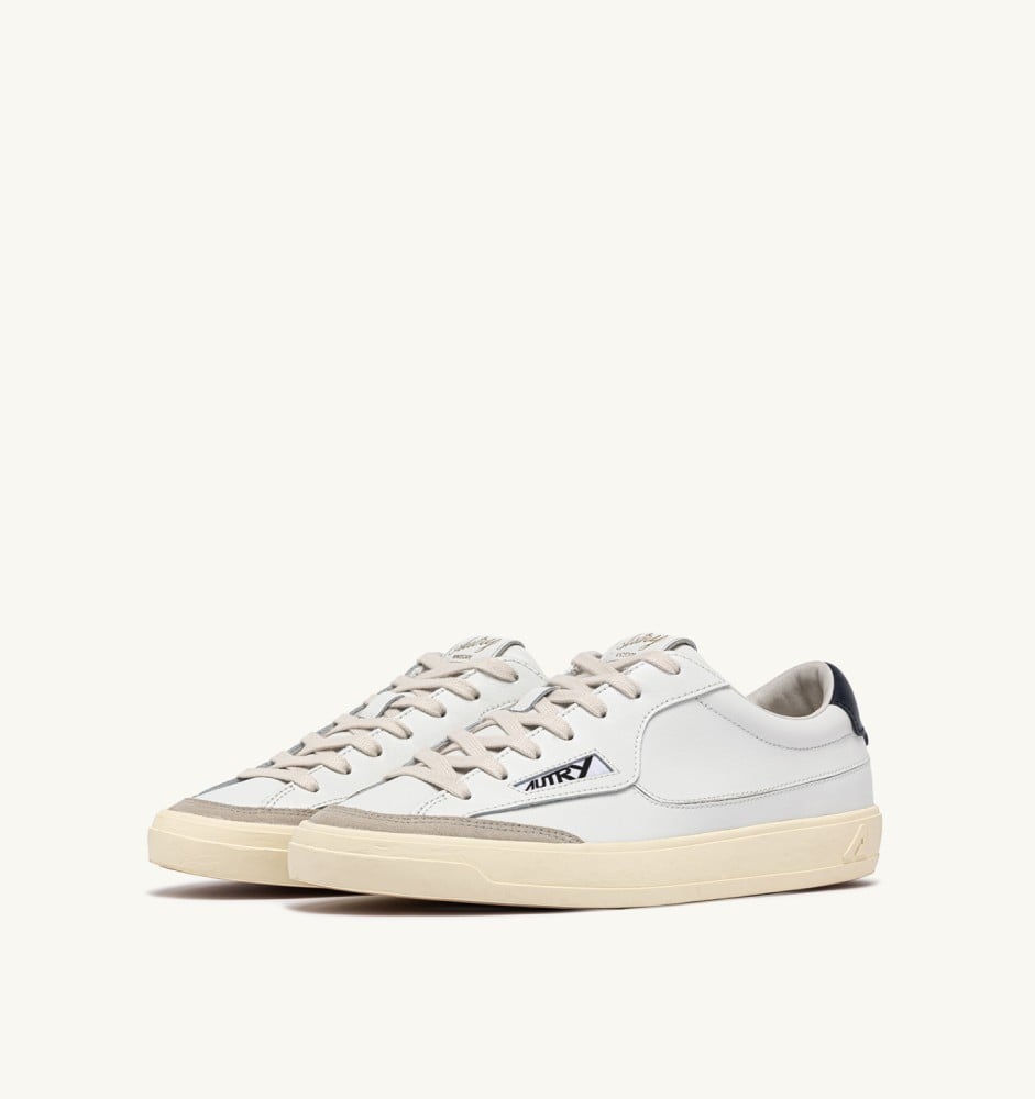 WINDSCAPE LOW IN WHITE AND SPACE LEATHER