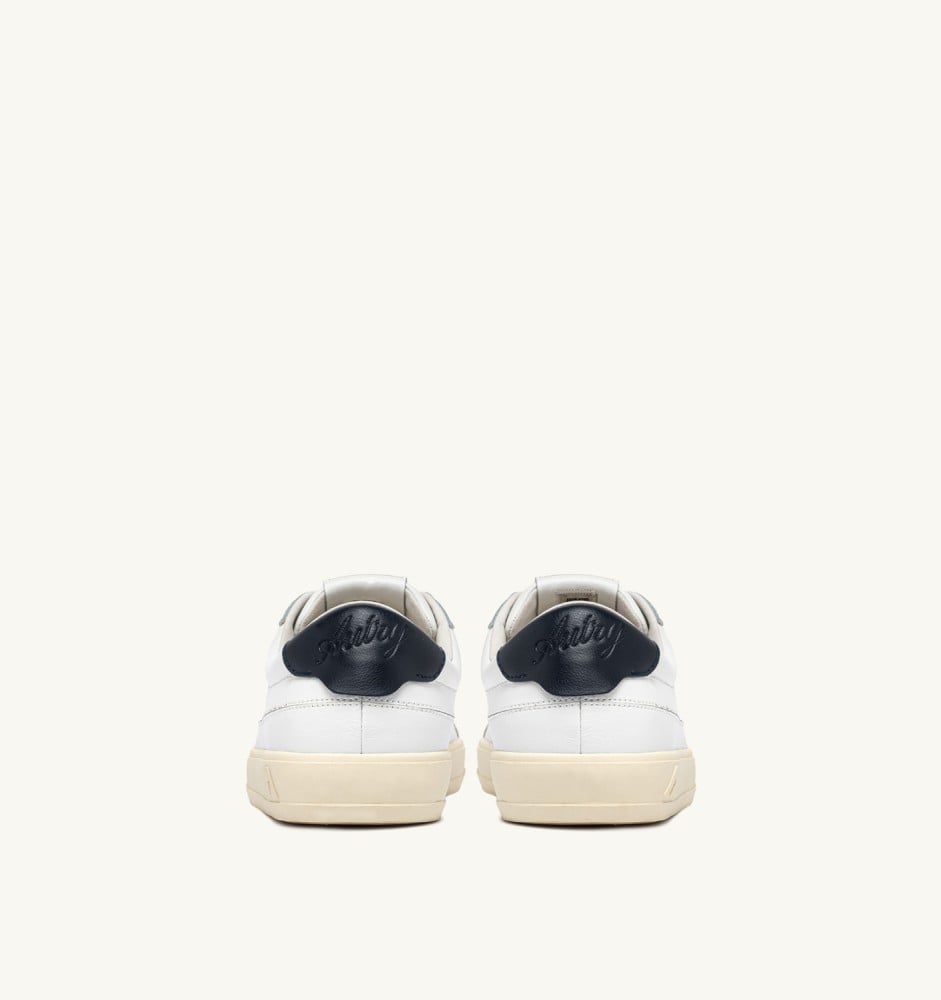 WINDSCAPE LOW IN WHITE AND SPACE LEATHER