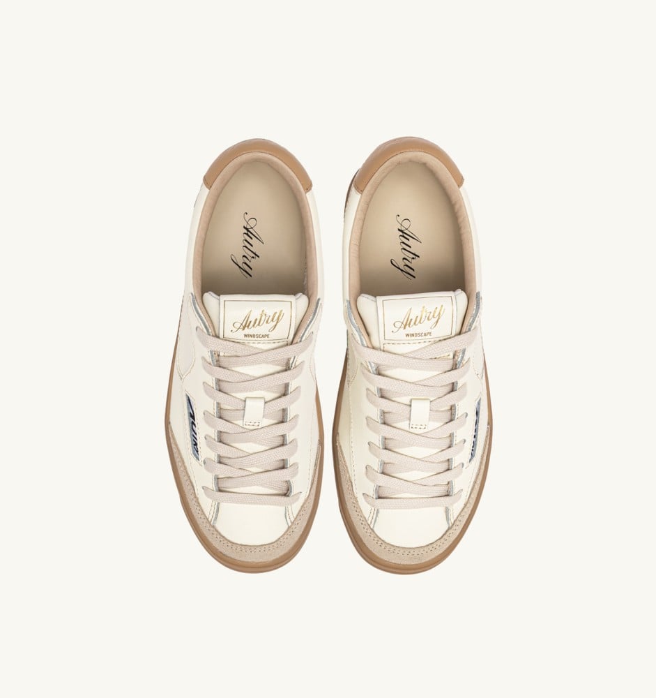 WINDSCAPE LOW IN MARSHMALLOW AND TAN LEATHER