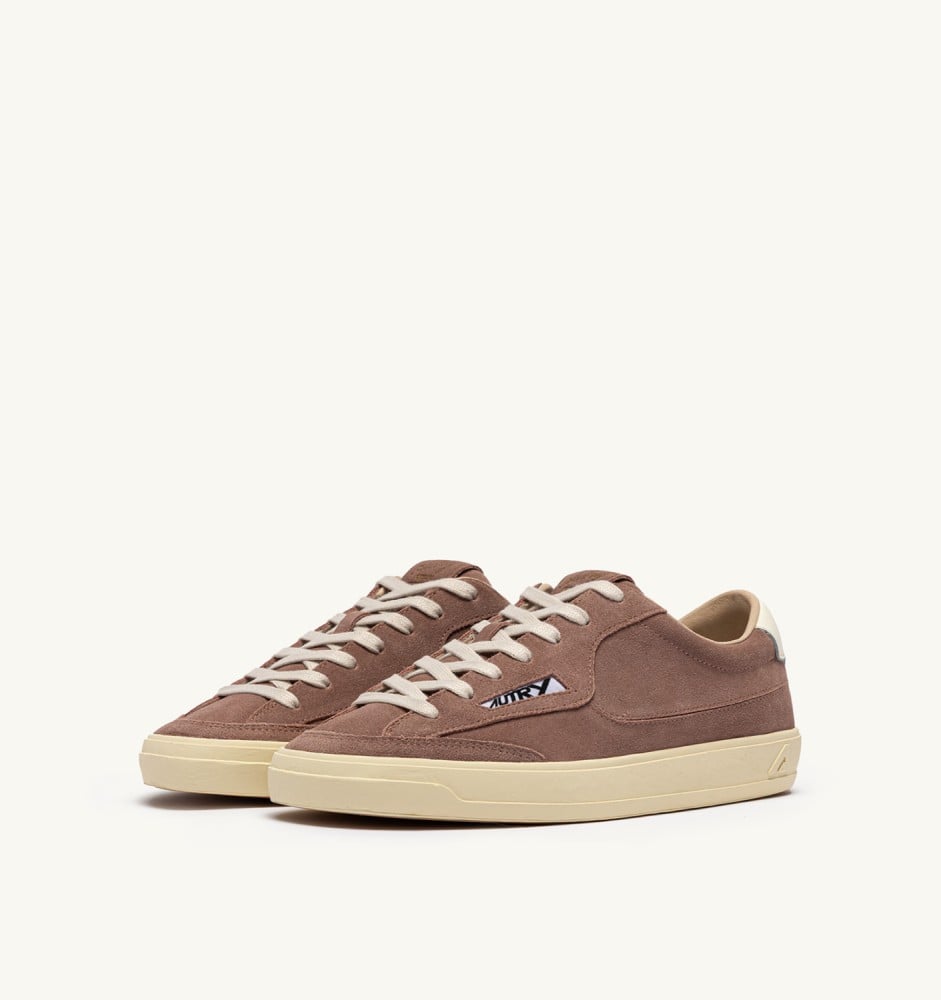 WINDSCAPE LOW IN PIGEON AND MARSHMALLOW SUEDE