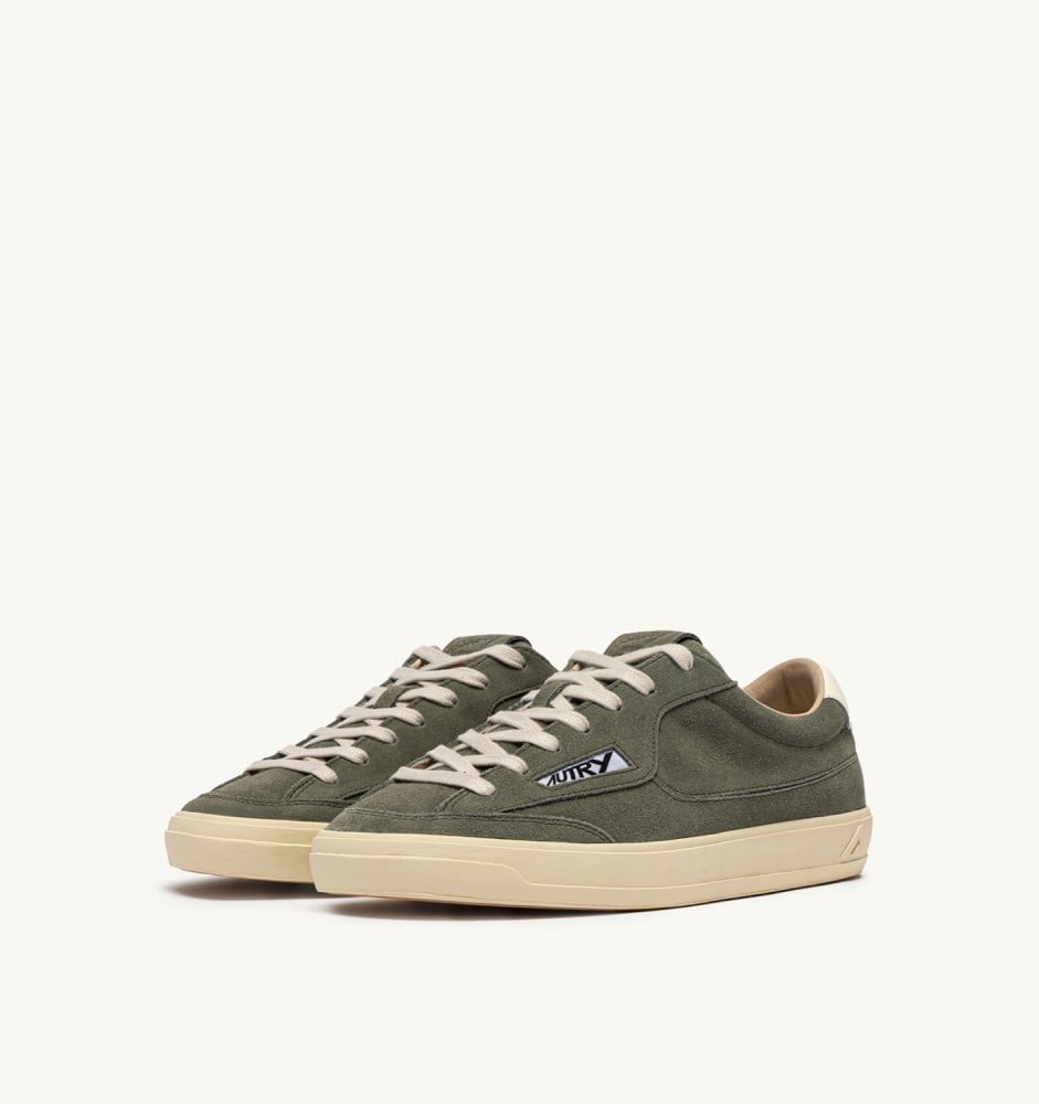 WINDSCAPE LOW IN SMOKED GREEN AND MARSHMALLOW SUEDE
