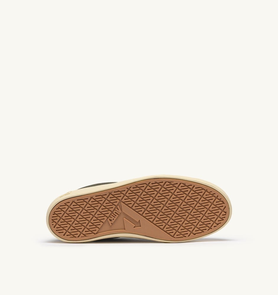WINDSCAPE LOW IN SMOKED GREEN AND MARSHMALLOW SUEDE