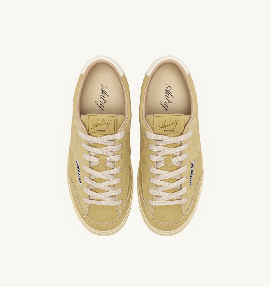 WINDSCAPE LOW IN STRAW AND MARSHMALLOW SUEDE