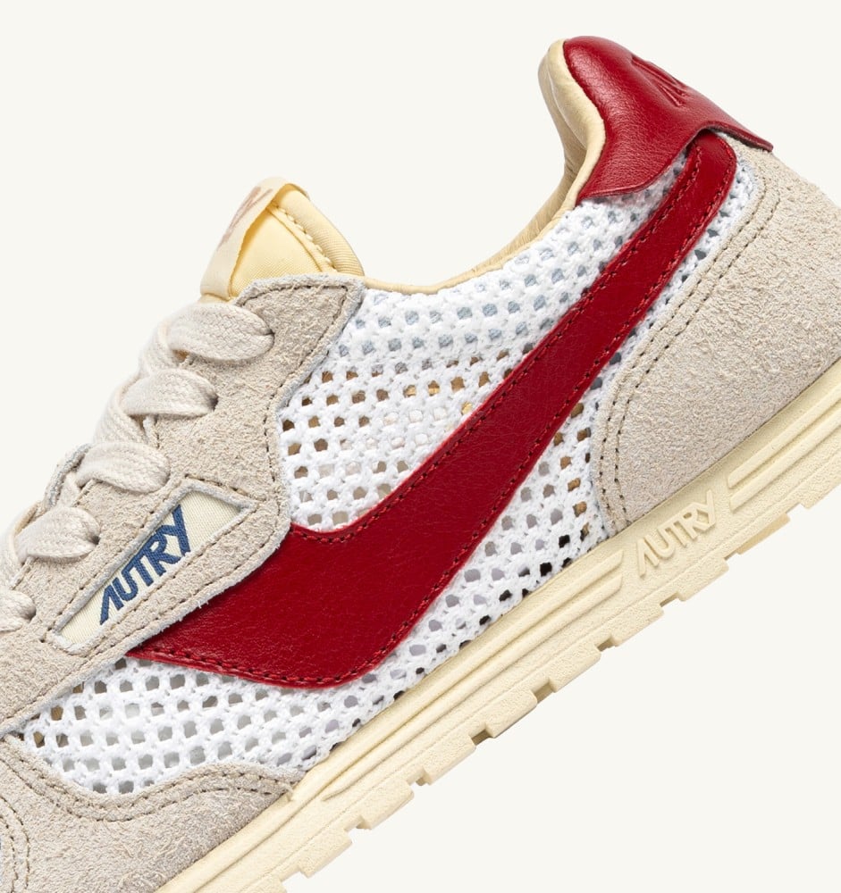 WINDSPIN IN WHITE SAND AND RED MESH AND LEATHER