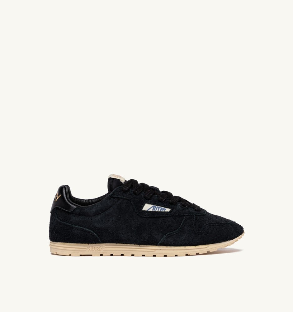 WINDSPIN IN BLACK SUEDE