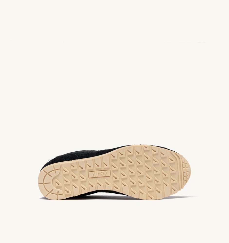 WINDSPIN IN BLACK SUEDE