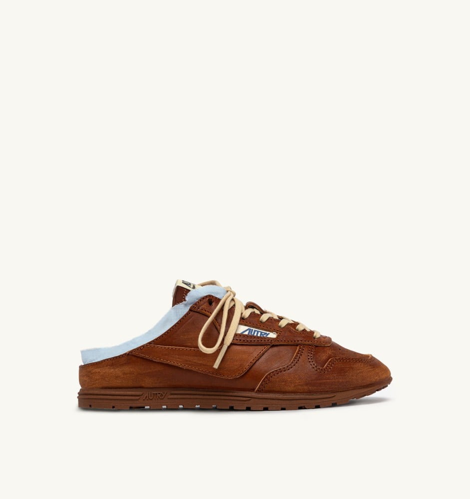 WINDSPIN MULE IN SHIRT BUFF AND AZURE LEATHER