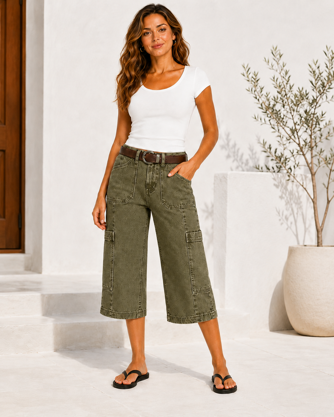 Stitch Detail Side Pocket Mid Waist Straight Leg Capri Pants
