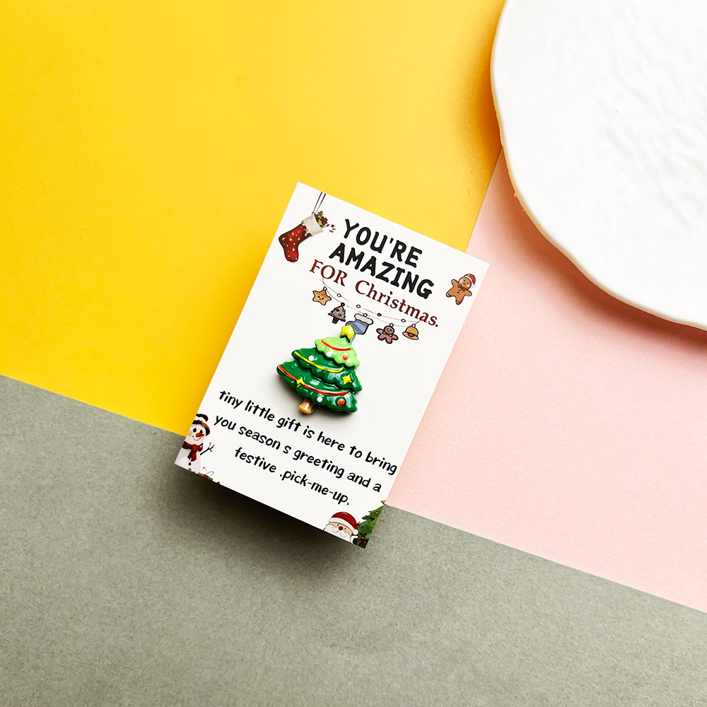 Article Little Pocket Christmas Hug Greeting Card Set