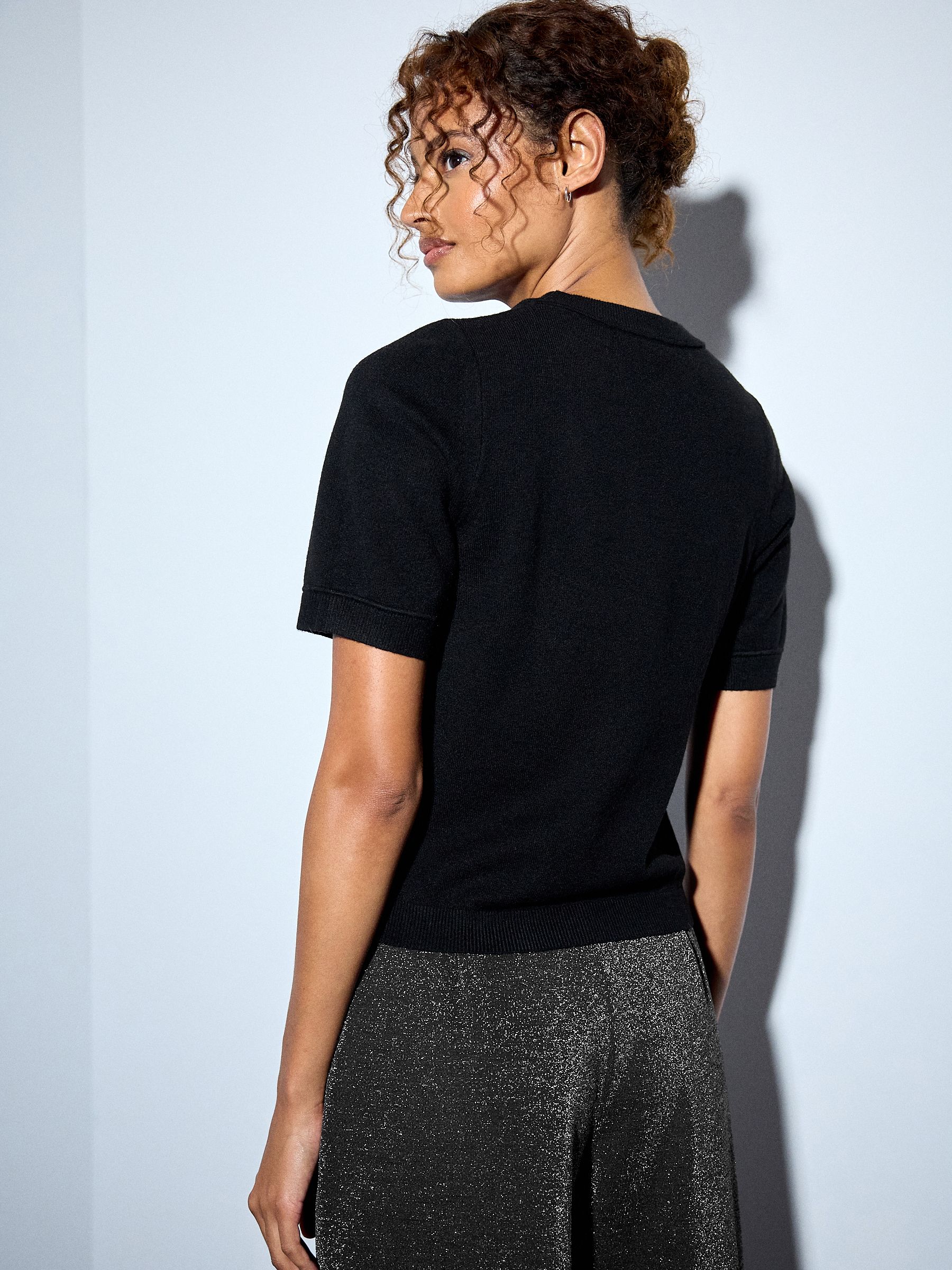 Supersoft Short Sleeve Knitted T-Shirt - Black Lace Bow - Regular - Location Worn