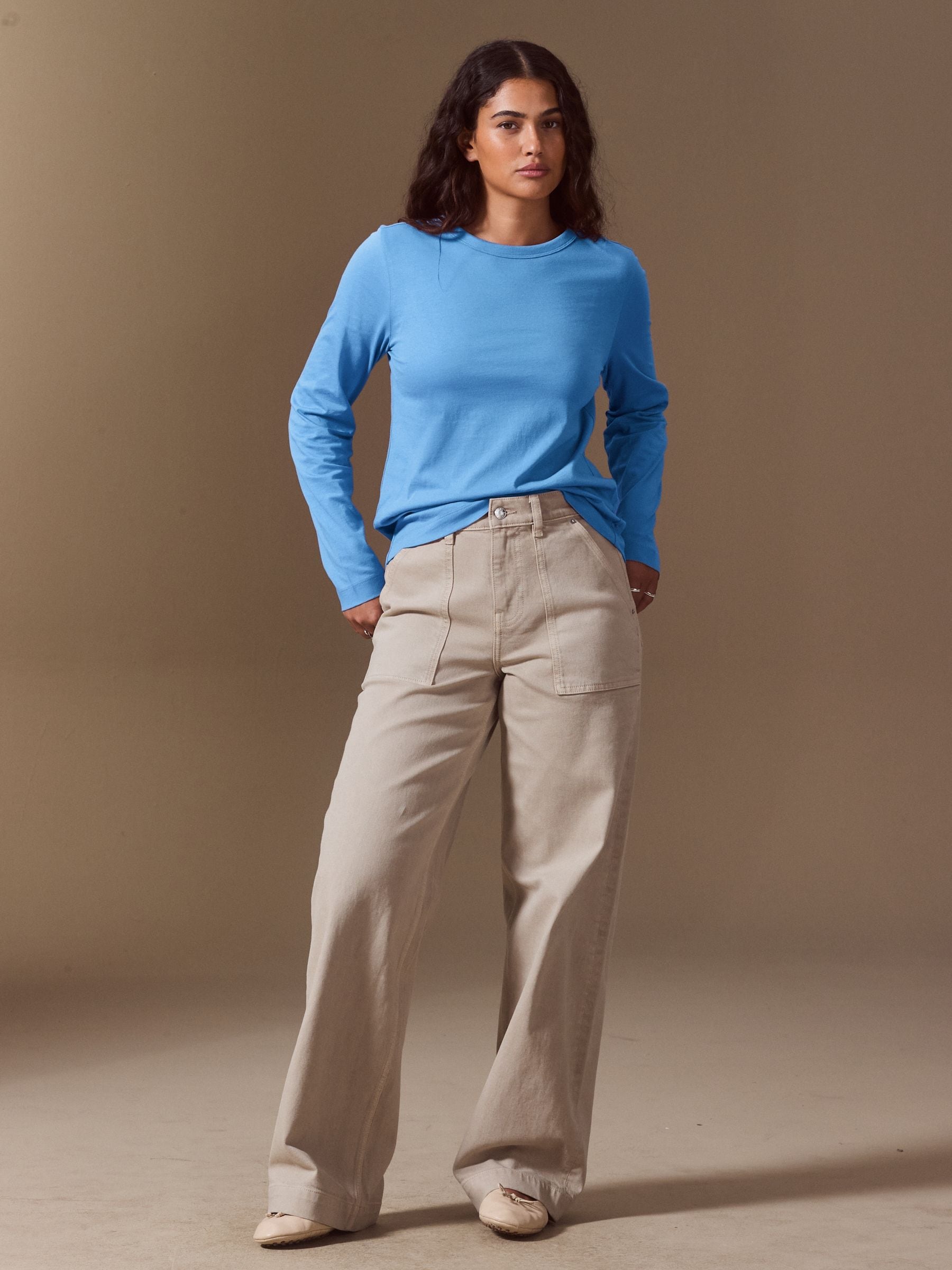 Long Sleeve Crew Neck T-Shirt - Bright Blue - Regular - Location Worn