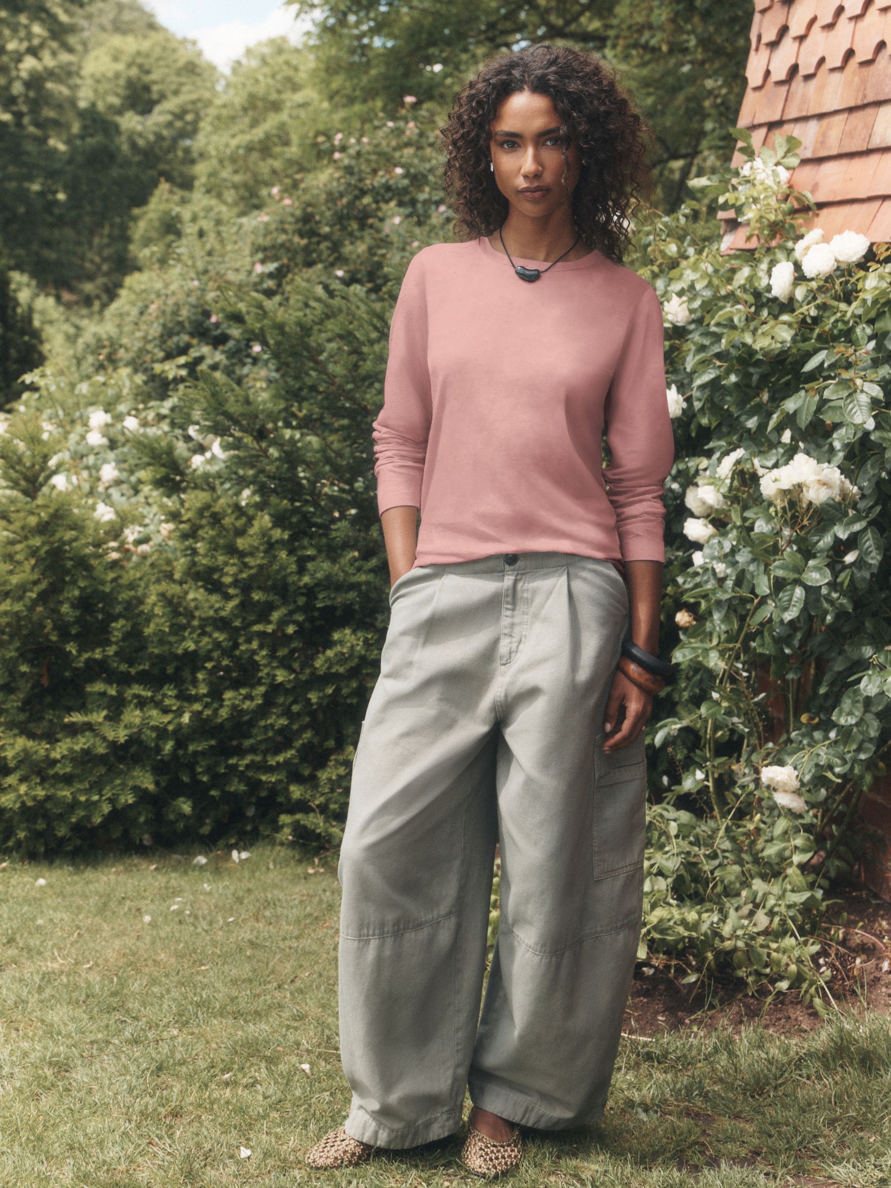 Long Sleeve Crew Neck T-Shirt - Pastel Pink - Regular - Location Worn