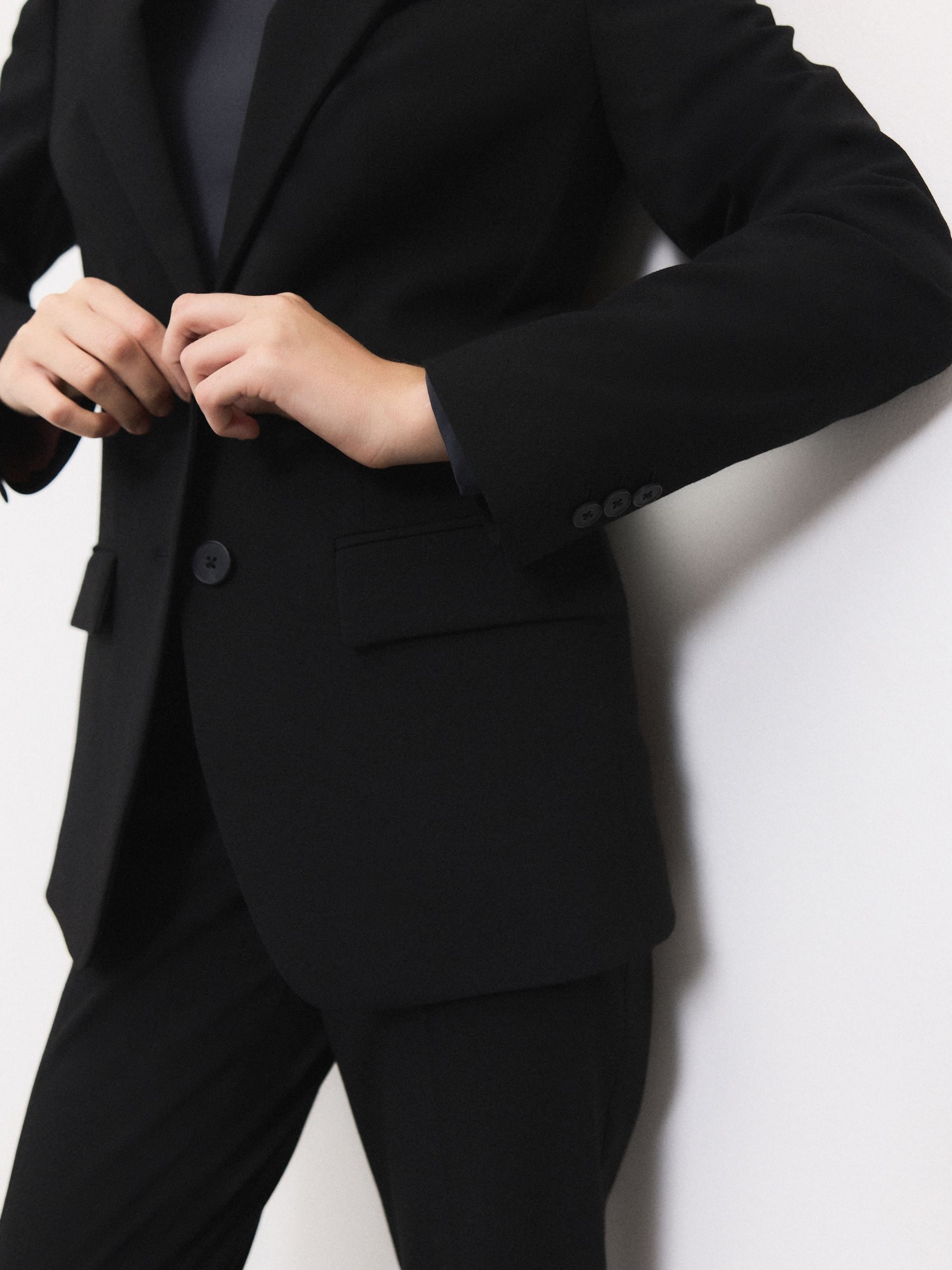 Tailored Single Breasted Blazer With Wool - Black - Regular - Location Worn