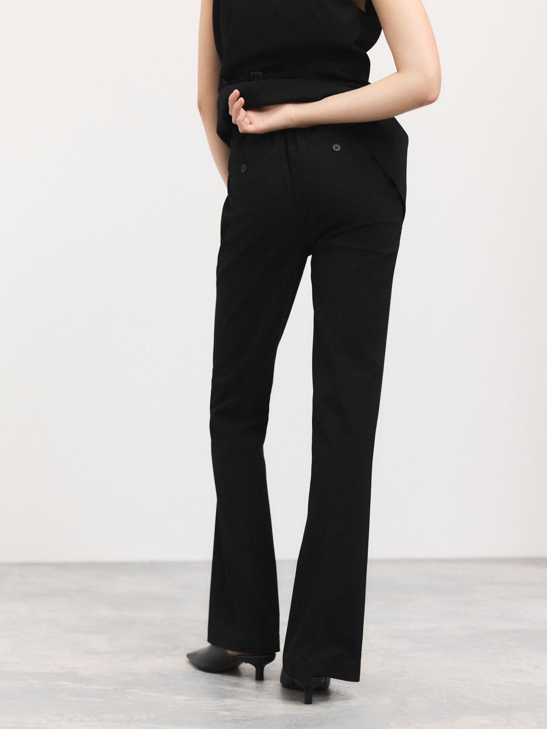 Tailored Bootcut Trousers With Wool - Black - Regular - Location Worn