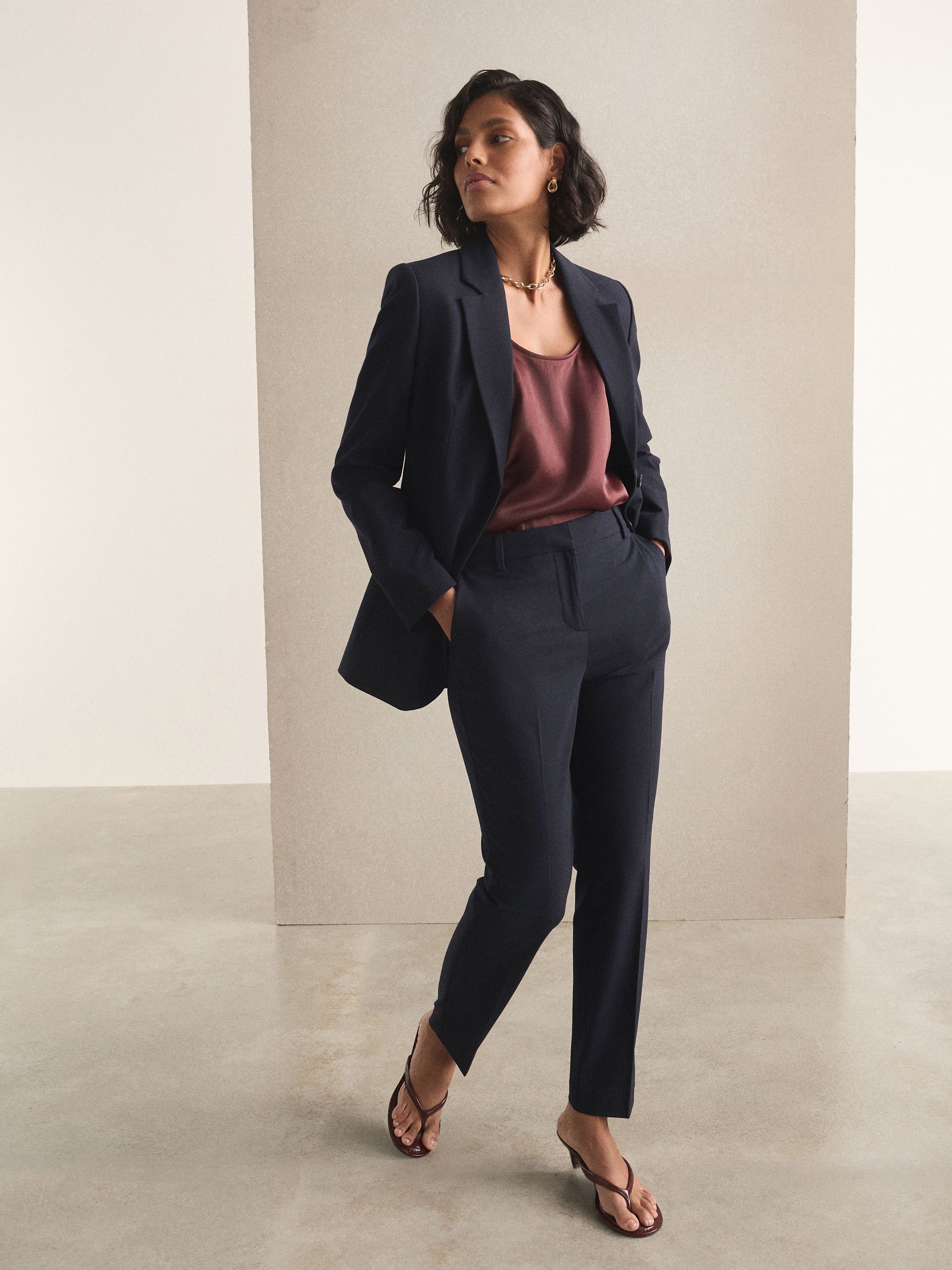Tailored Single Breasted Blazer With Wool - Navy Blue - Regular - Location Worn