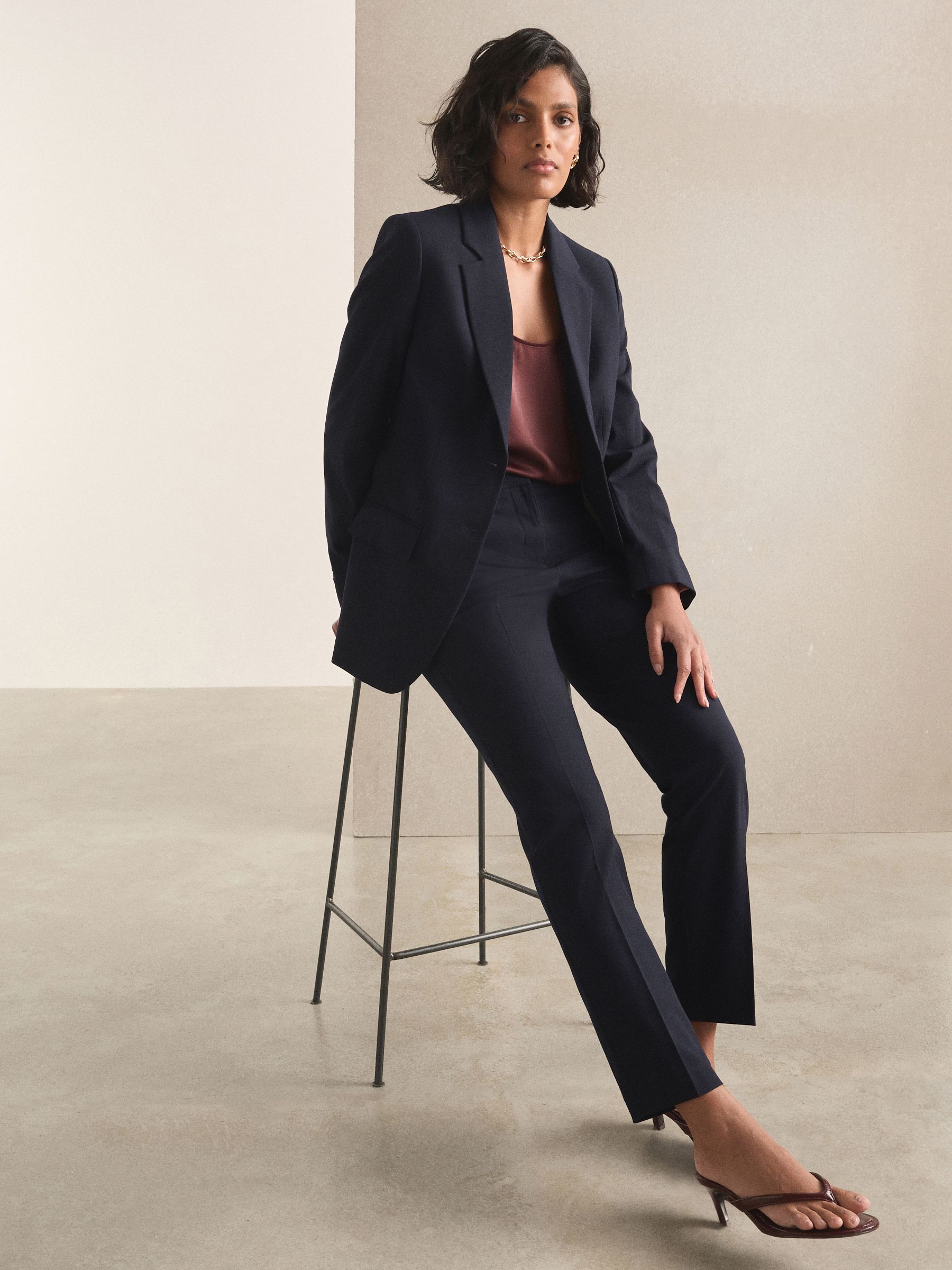 Tailored Single Breasted Blazer With Wool - Navy Blue - Regular - Location Worn