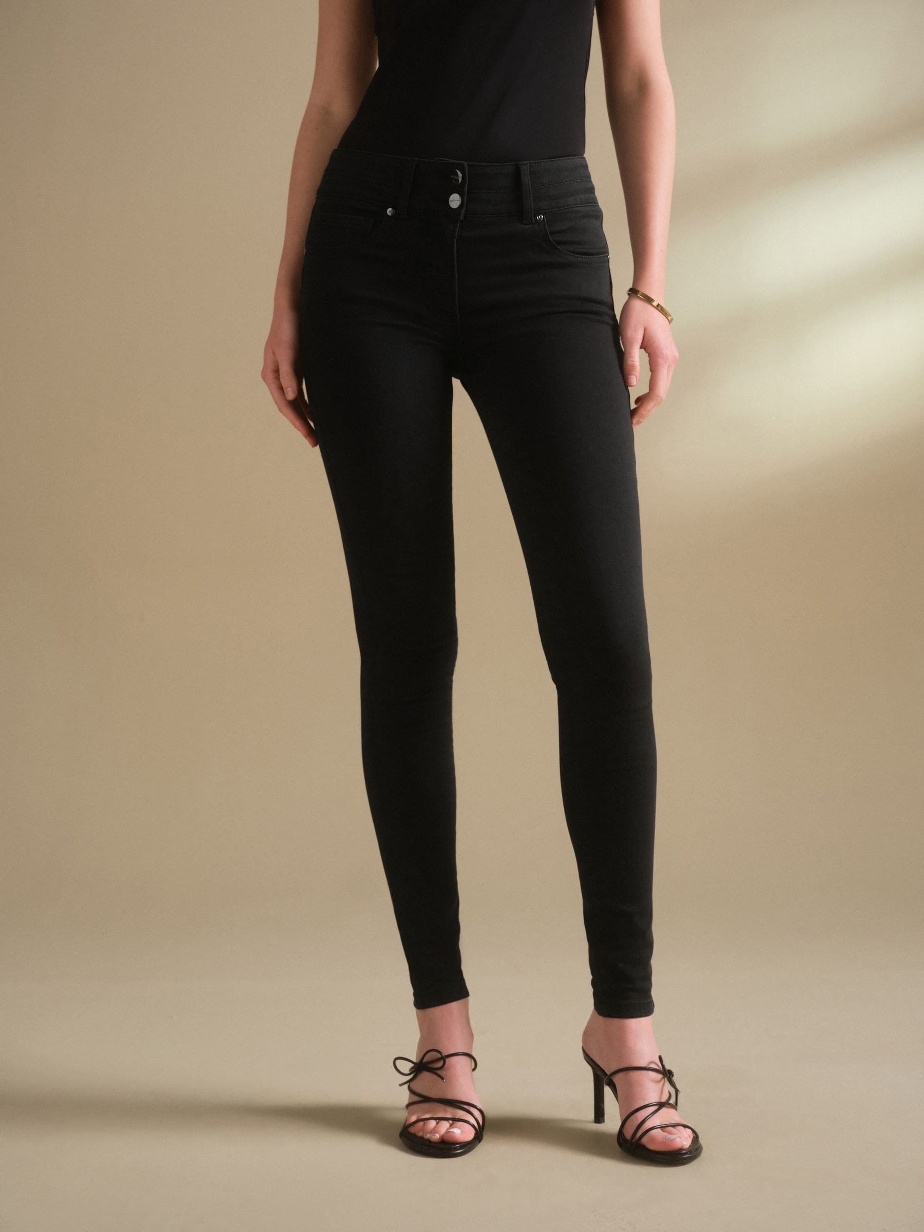 Lift Slim and Shape Skinny Jeans - Black - Regular - Location Worn