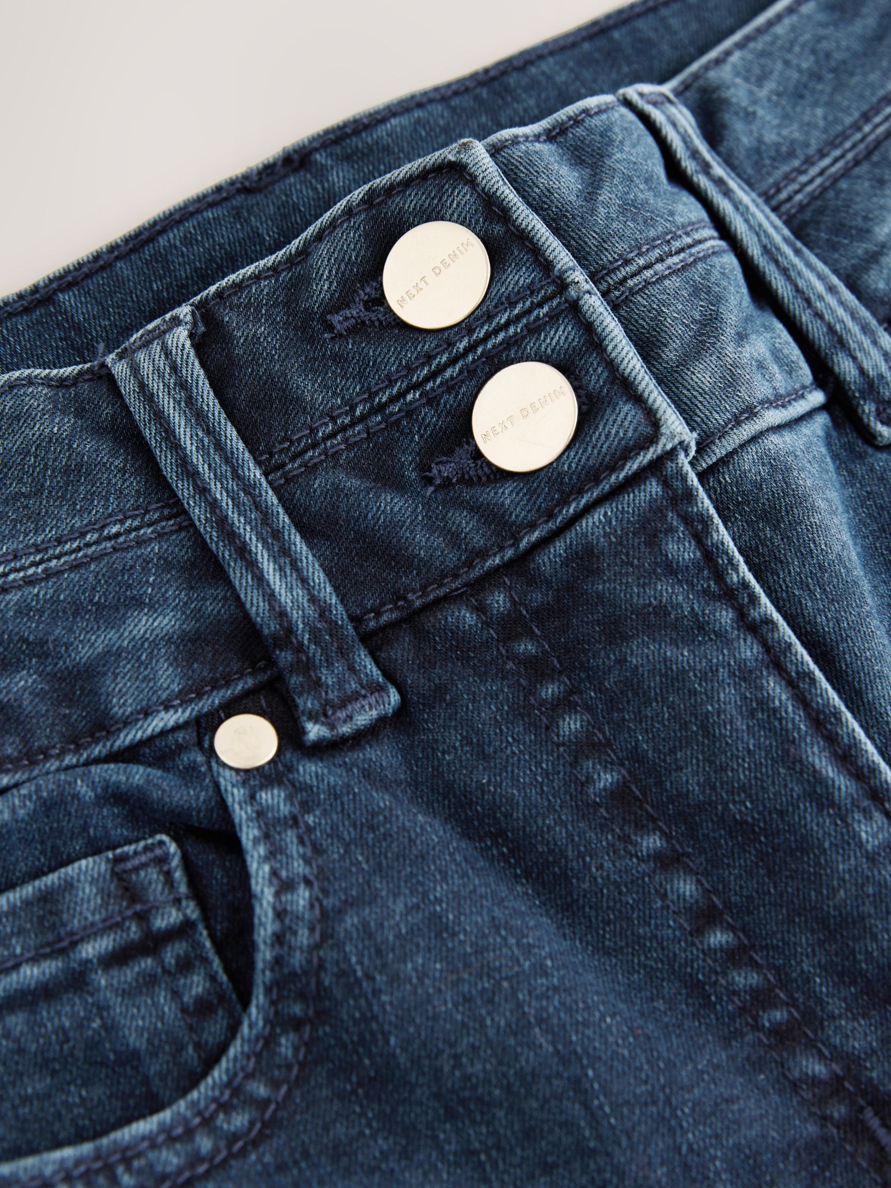 Lift Slim and Shape Jeans - Dark Blue - Regular - SIP Still Life