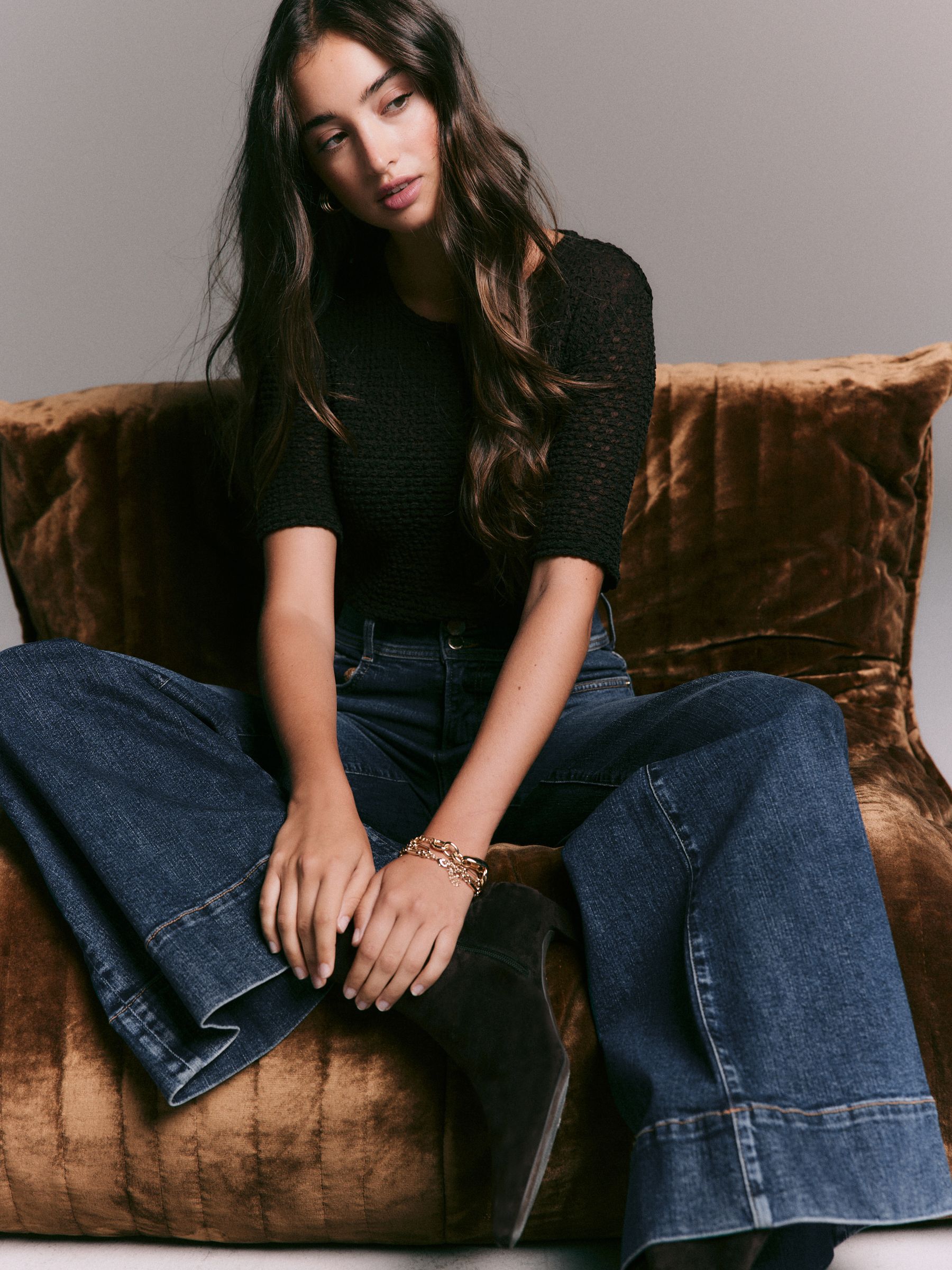 High Rise Stretch Wide Leg Jeans - Dark Blue - Regular - Location Worn