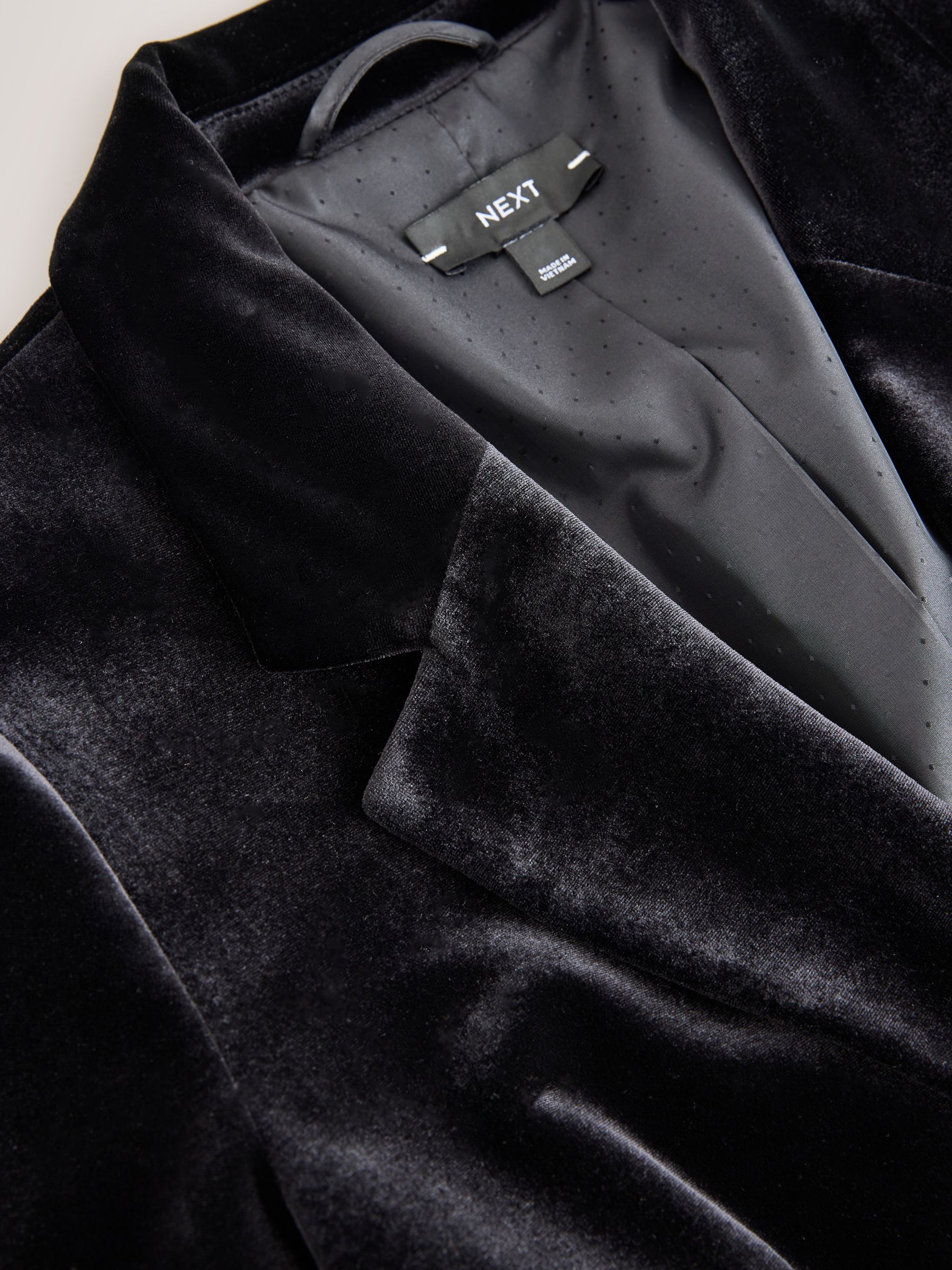 Velvet Single Breasted Blazer - Black - Regular - SIP Still Life