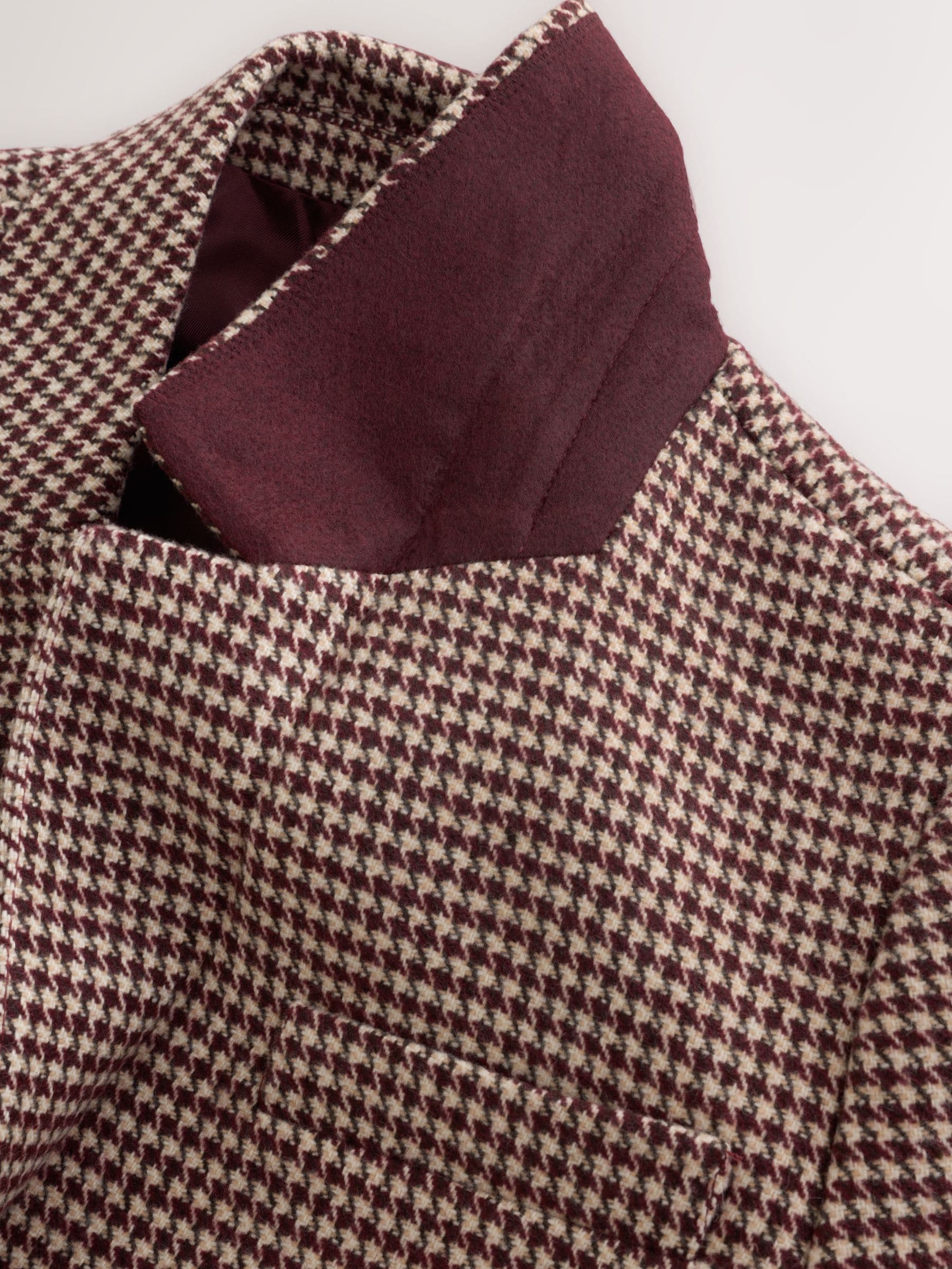 N.Premium Single Breasted Blazer With Wool - Burgundy Dogtooth - Regular - SIP Still Life