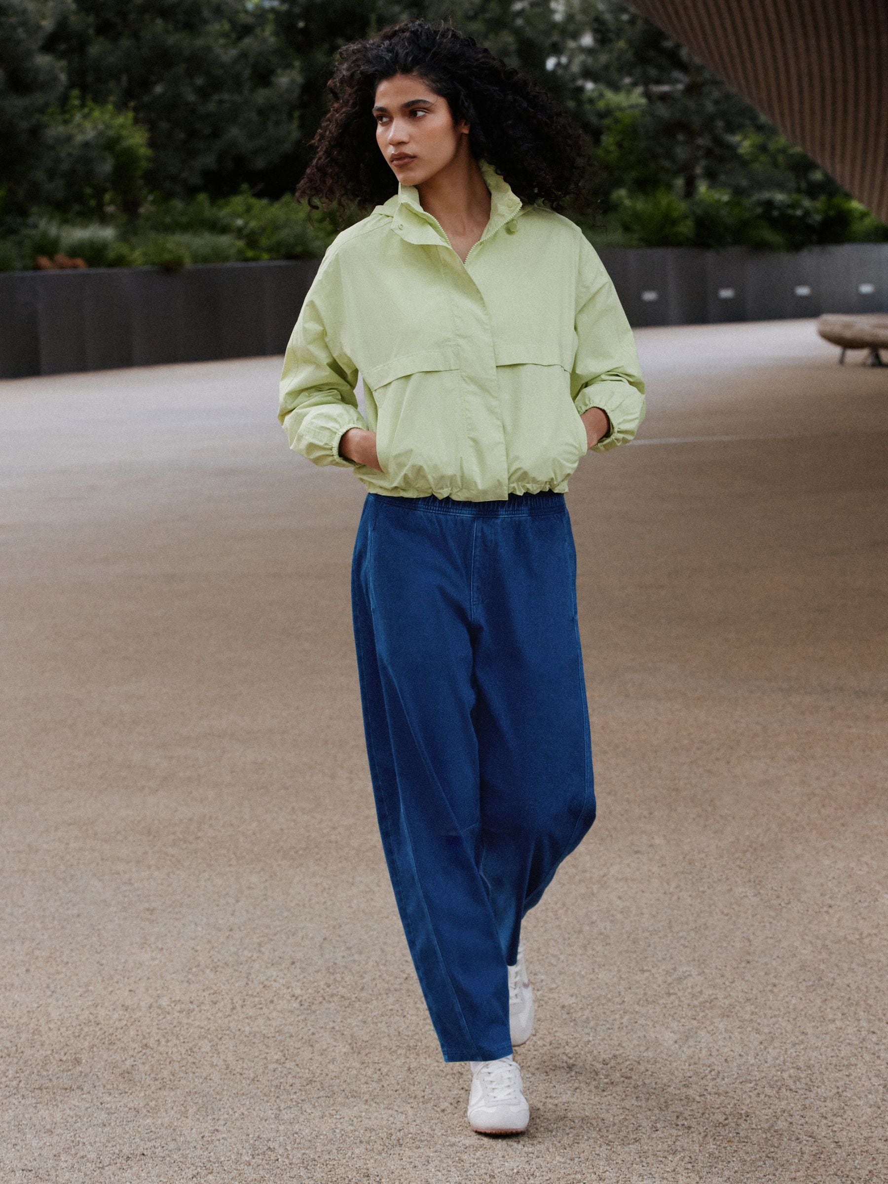 Barrel Leg Denim Jersey Trousers - Dark Blue - Regular - Location Worn