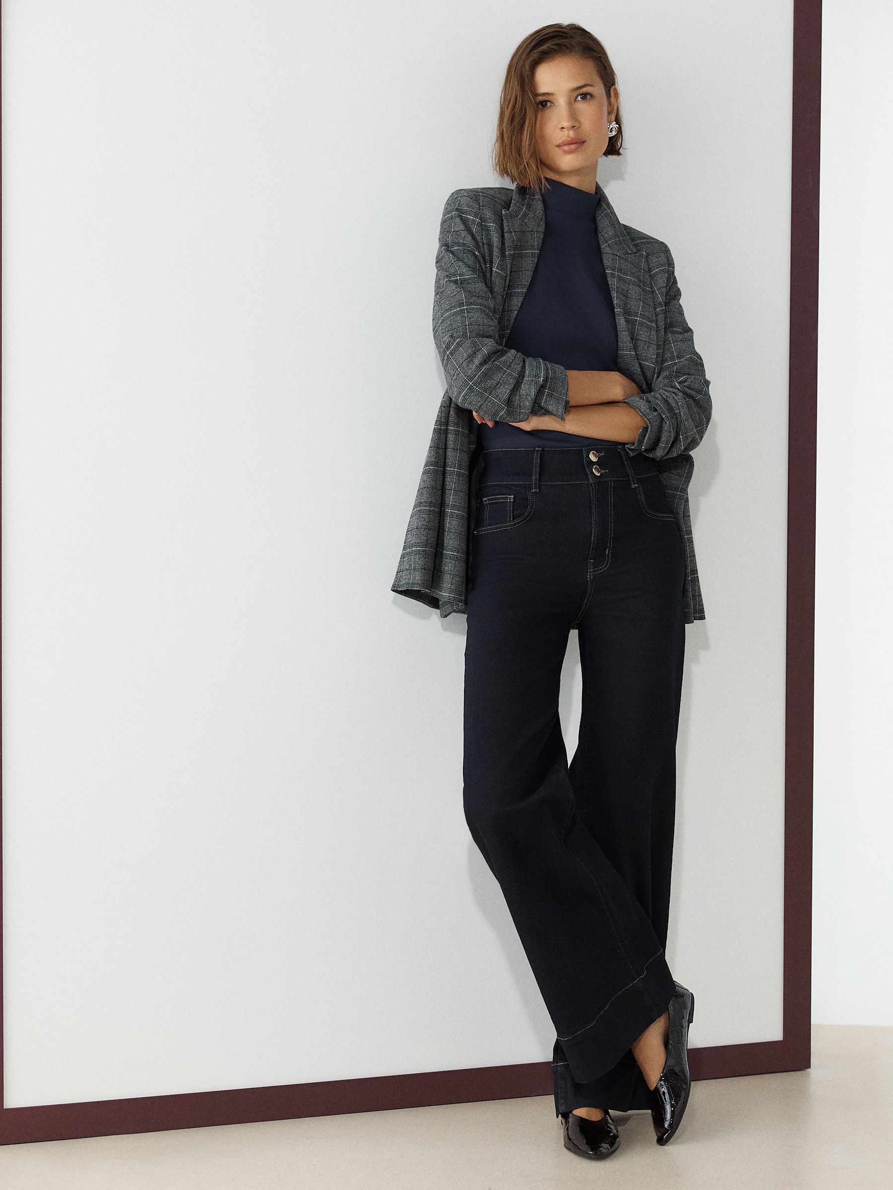High Rise Stretch Wide Leg Jeans - Indigo Rinse Blue - Regular - Location Worn